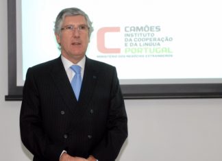 Conferência online com o Exmo Sr. Embaixador de Portugal