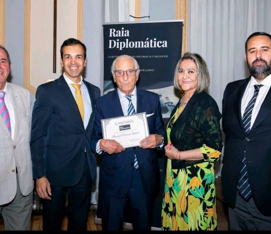 Prémios Raia Diplomática distingue o presidente do Fórum dos Portugueses em Espanha, Manuel Pereira Ramos